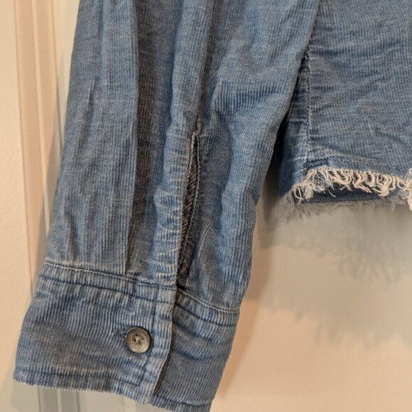 Cloth & Stone Top Women's Small Ombre Blue Corduroy Button-up Raw Hem Roll Tabs - Picture 11 of 16